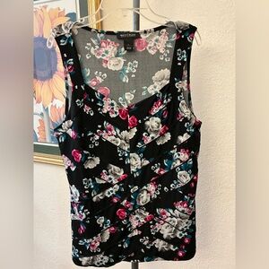 White House Black Market Black Floral V-Neck Sleeveless Camisole